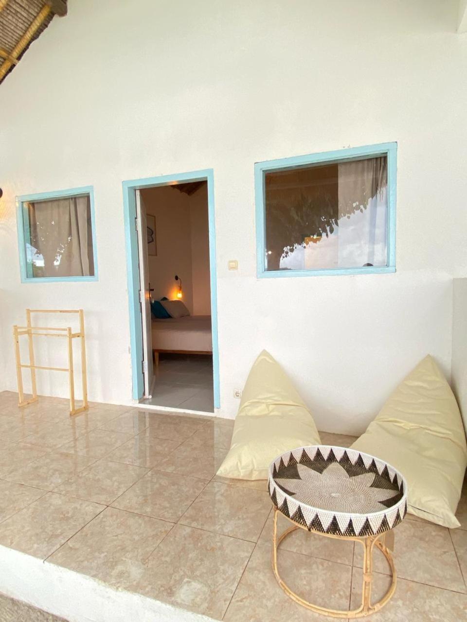 Surf Shack Grupuk Hotell Bumbang Eksteriør bilde