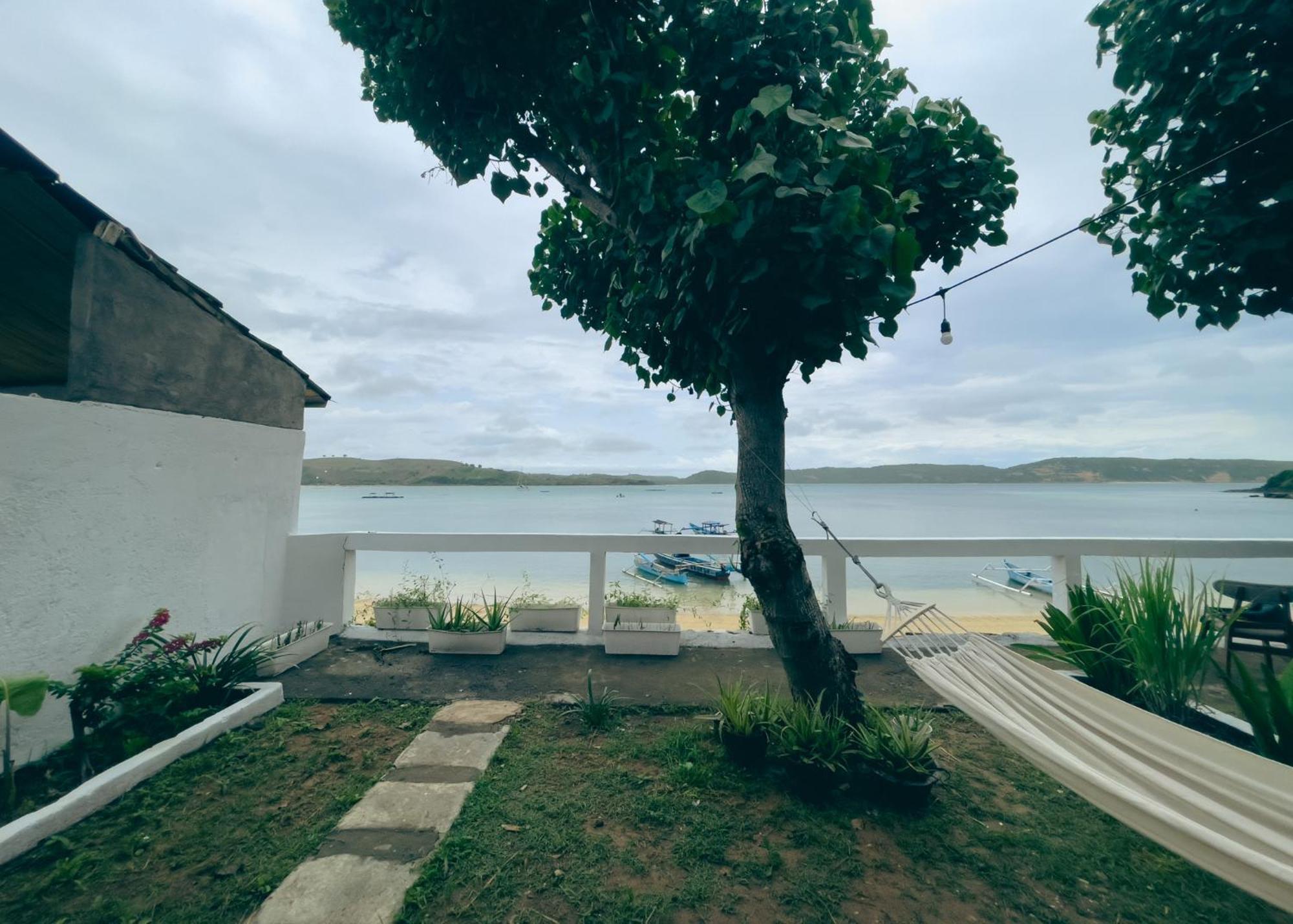 Surf Shack Grupuk Hotell Bumbang Eksteriør bilde